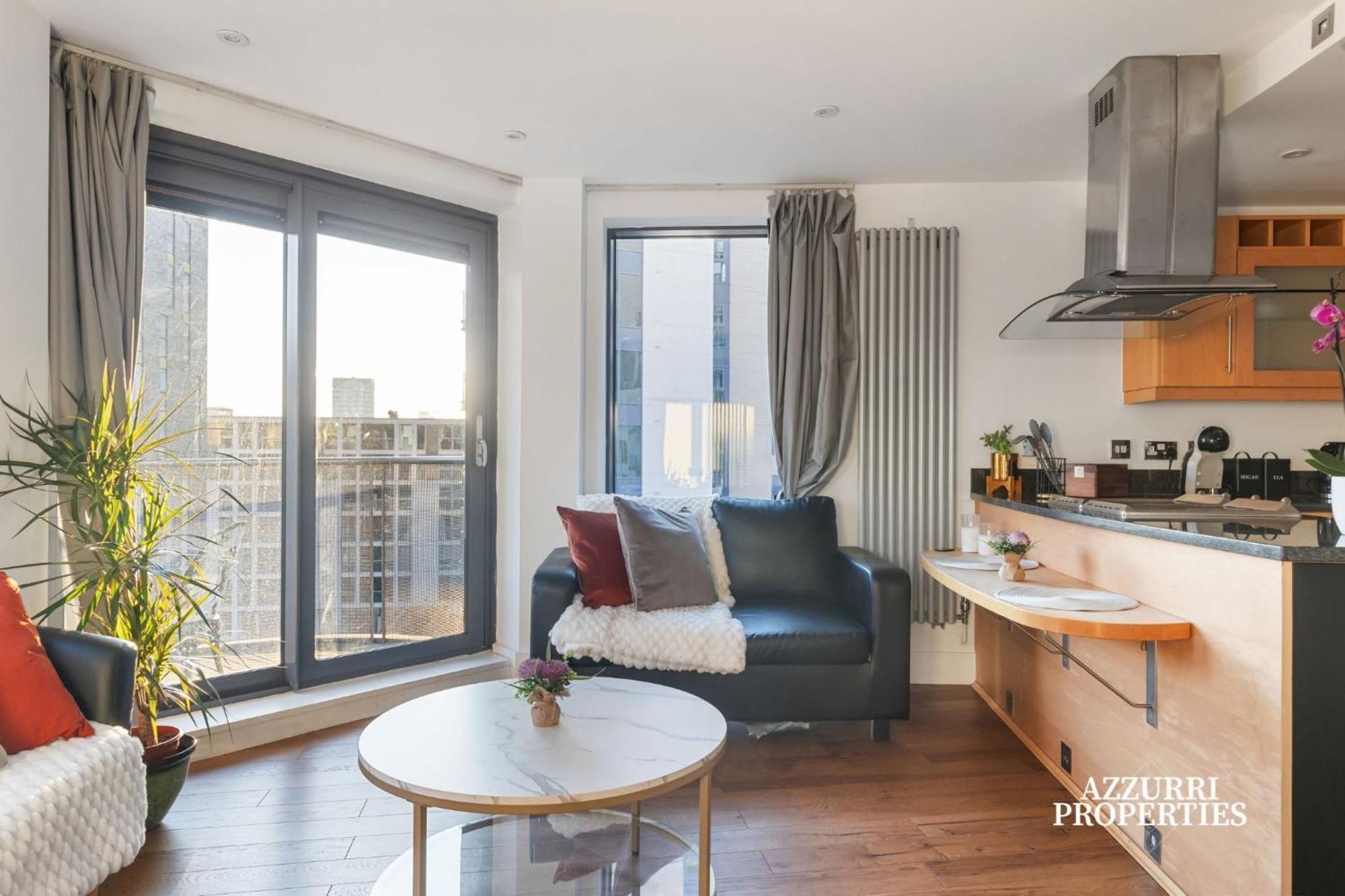 2 Bed Only Five Minutes Walk From Crossharbour Appartamento *