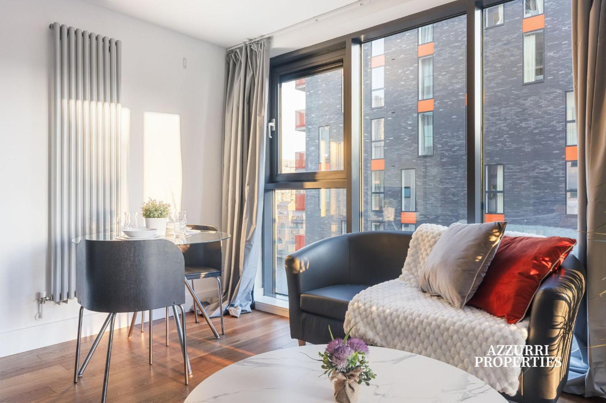 Appartamento 2 Bed Only Five Minutes Walk From Crossharbour Londra
